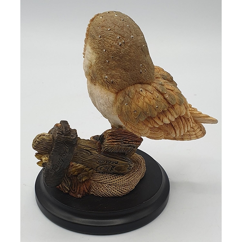 807 - COUNTRY ARTISTS 9.5cm MODEL OF BARN OWL With HORSE BRASS ON PLYNTH