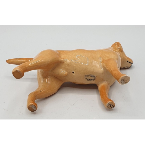 815 - BESWICK Small MODEL OF A LABRADOR (Back Leg Restuck)