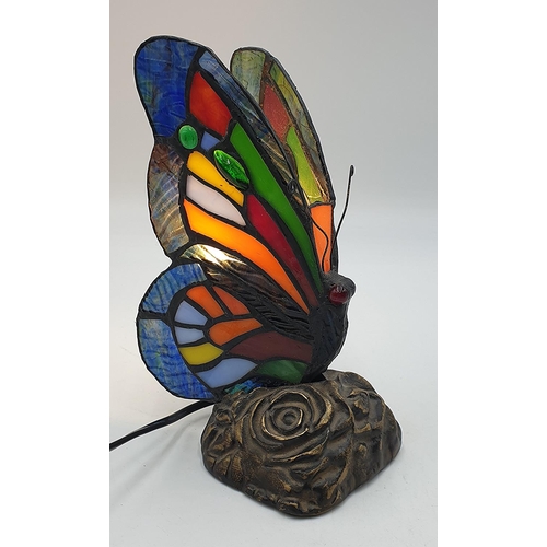 845 - TIFFANY STYLE BUTTERFLY LAMP.
(Please Note This Lot WILL NOT BE PACKED OR SHIPPED....PICK UP ONLY !!... 