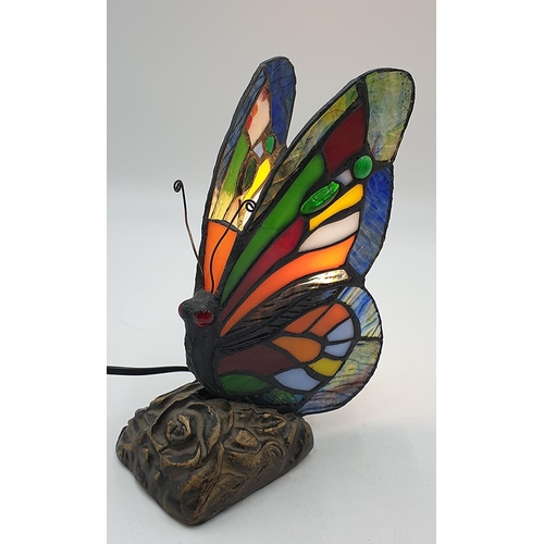 845 - TIFFANY STYLE BUTTERFLY LAMP.
(Please Note This Lot WILL NOT BE PACKED OR SHIPPED....PICK UP ONLY !!... 