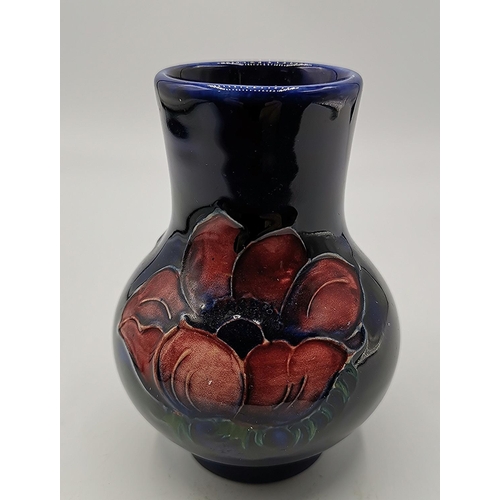 862 - MOORCROFT 11cm Small VASE