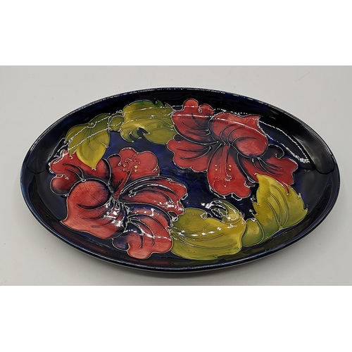 876 - MOORCROFT 23cm x 15.5cm OVAL TRAY