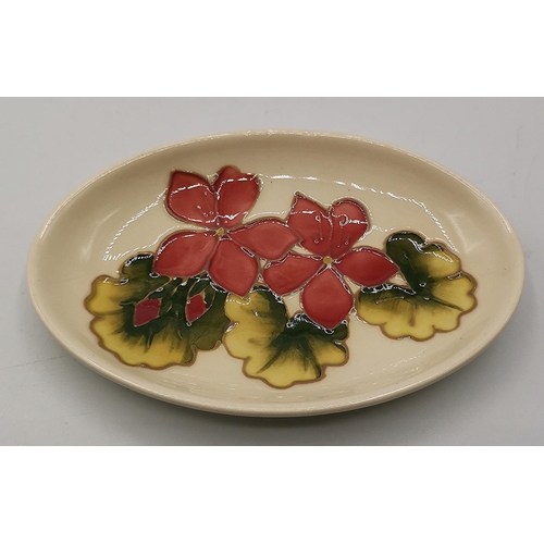 879 - MOORCROFT 11.5cm x 7.5cm OVAL PIN DISH