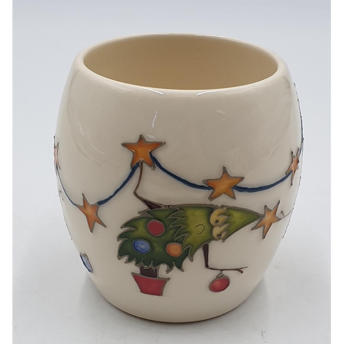 907 - MOORCROFT MUG (Shape No MU2) 