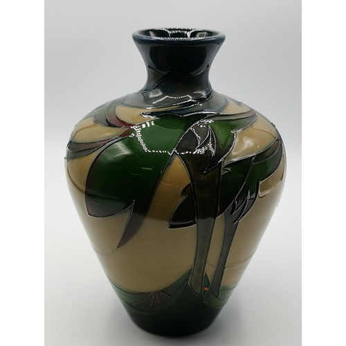 935 - MOORCROFT 19cm VASE (Trial Piece 04/11/10) (Red Dot)