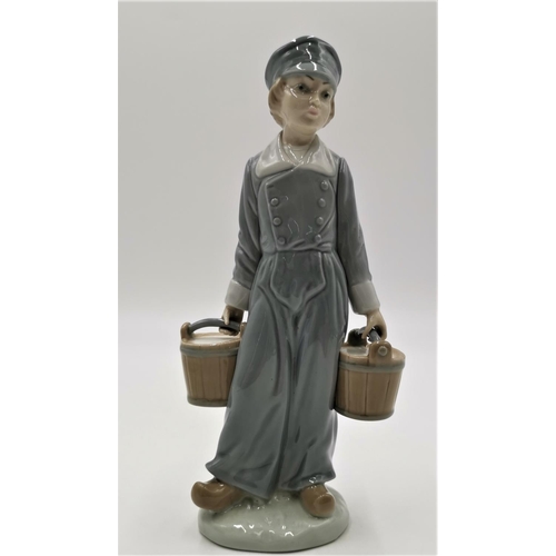 988 - LLADRO 22cm CHARACTER FIGURINE Of A DUTCH BOY CARRYING TWO BUCKETS