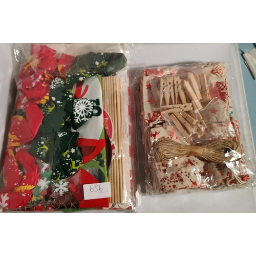 636 - CHRISTMAS DECORATING KITS ( BALLOONS/PAPER FANS) ETC (Qty Of)