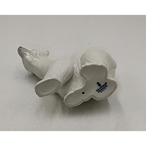 138 - LLADRO 9.5cm x 12cm MODEL OF A POLAR BEAR