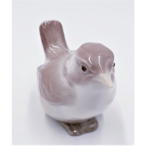 103 - LLADRO Small 5.5cm MODEL OF A BIRD (Model No 1053) 1970/85 Designed By Antonio Ruiz