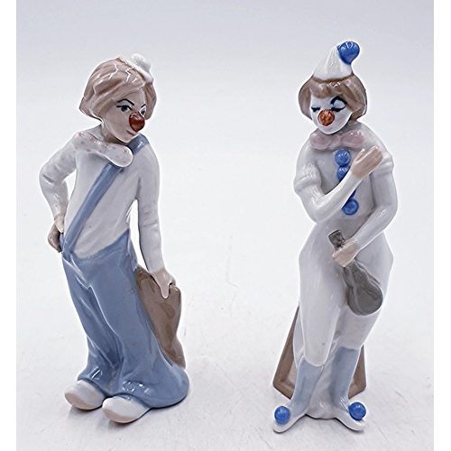 282 - CASCADES 16cm CLOWN FIGURINES (2)