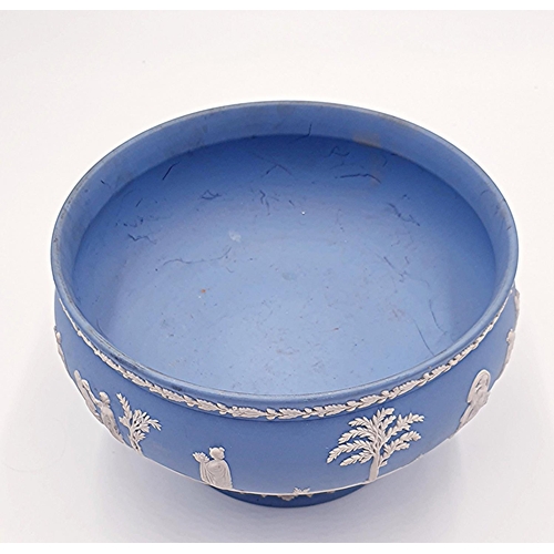 352 - WEDGWOOD BLUE JASPER WARE Large 20cm Dia PEDESTAL BOWL (Few Marks Inside )