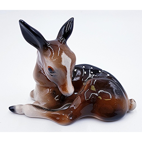 144 - MACKAY ART STUDIOS 13cm x 10cm MODEL OF A DEER