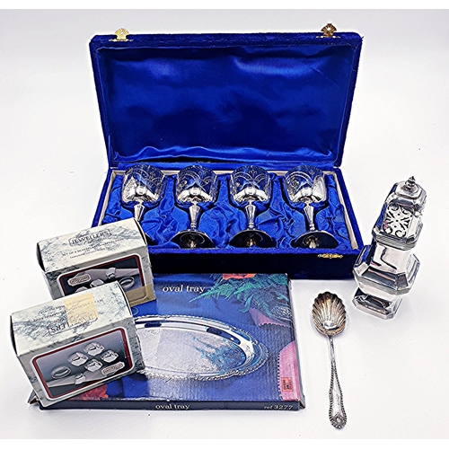 349 - COLLECTION OF BOXED SILVER PLATE TO INCLUDE TWO SETS OF 6 SILVER PLATED NAPKIN RINGS, A SMALL SILVER... 