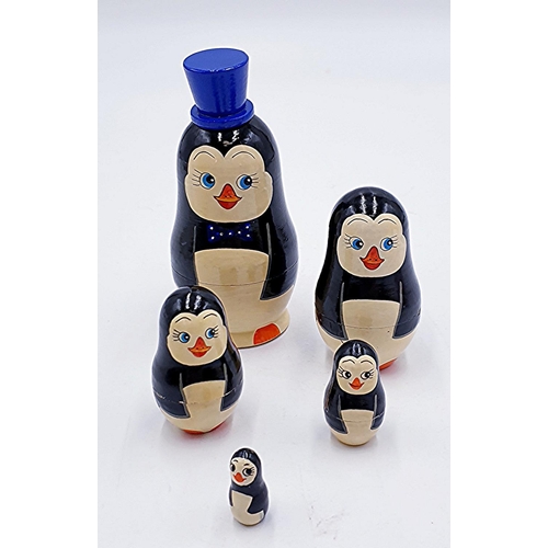 387 - RUSSIAN FIVE Piece MATRYOSHKA DOLL 