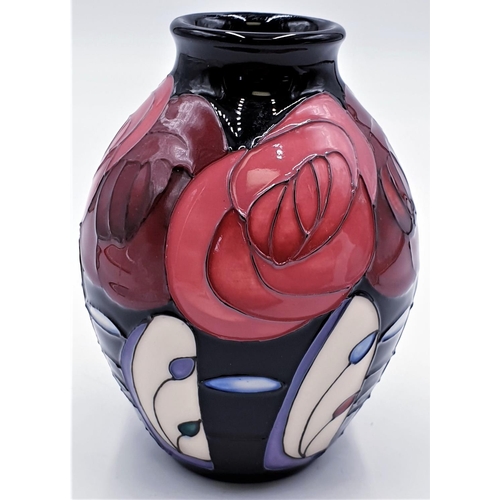 114 - MOORCROFT 13.5 cm VASE IN THE MACINTYRE SYYLE  (Red Dot)