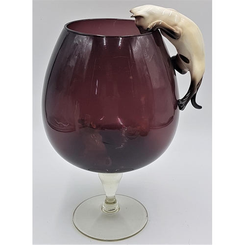 679 - BESWICK 16.5cm MODEL OF A SIAMESE CAT (Climbing) Model No 1677 (Seal Point Gloss Colourway) 1960/77 ... 