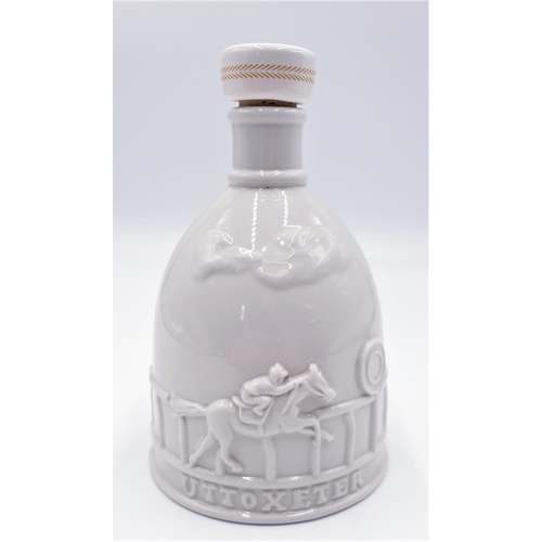 704 - WADE 20cm HORSE RACING 'UTTOEXTER RACECOURSE' WHISKY FLAGON (Empty)