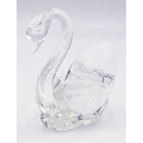 746 - CRYSTAL GLASS 10cm x 8.5cm MODEL OF A SWAN