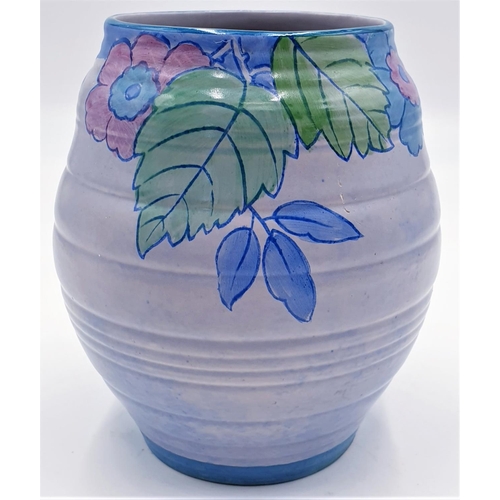 131 - THOMAS FORESTER & Sons PHOENIX WARE 16.5 cm VASE IN THE TRIPOLI DESIGN.
(homas Forester & Sons was a... 