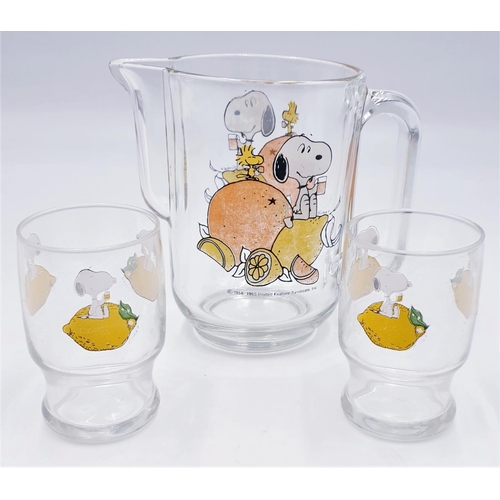 553 - SNOOPY , WOODSTOCK & PEANUTS JUG And GLASSES  1958/65