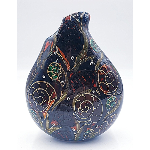 633 - ANITA HARRIS ART POTTERY 22cm TEARDROP VASE IN THE AMMONITES & SHELLS DESIGN (Signed In Gold By Anit... 