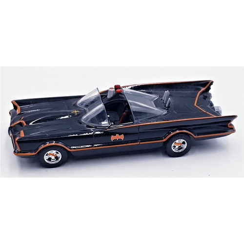 660 - DIE CAST BAT MOBILE