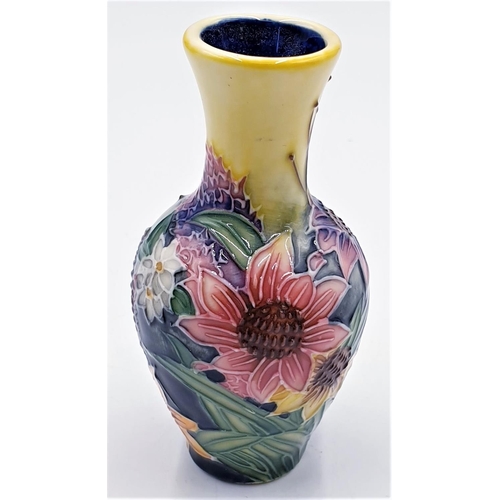 675 - OLD TUPTON WARE TUBELINED 10 cm VASE IN SUMMER BOUQUET DESIGN