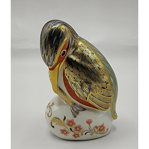 722 - ROYAL CROWN DERBY CHINA PAPERWEIGHT FASHIONED AS A KINGFISHER With FISH (Issued Date 1993-Current) (... 