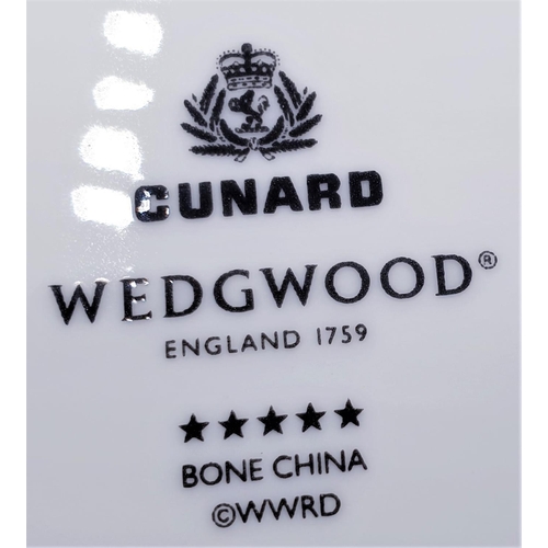 786 - WEDGWOOD CHINA 21.5 x 7 cm CUNARD CHRISTMAS TRAY 2016 (Original Box)