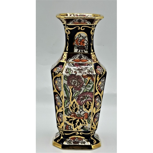 800 - MASON'S IRONSTONE Large 25cm VASE IN THE PENANG DESIGN