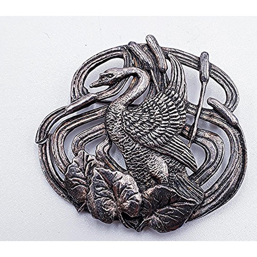 752 - PEWTER SWAN BROOCH (Boxed)