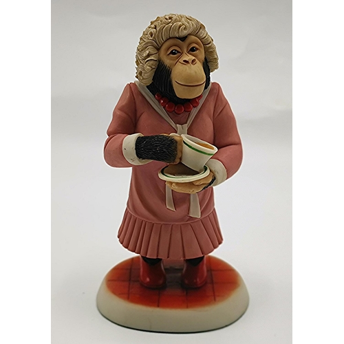 42 - ROBERT HARROP 11cm CHARACTER FIGURINE 