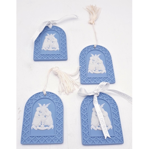 681 - WEDGWOOD BLUE JASPER WARE CHRISTMAS DECORATIONS (4)