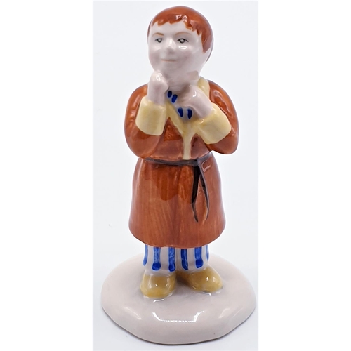 712 - ROYAL DOULTON 9.5cm FIGURINE 