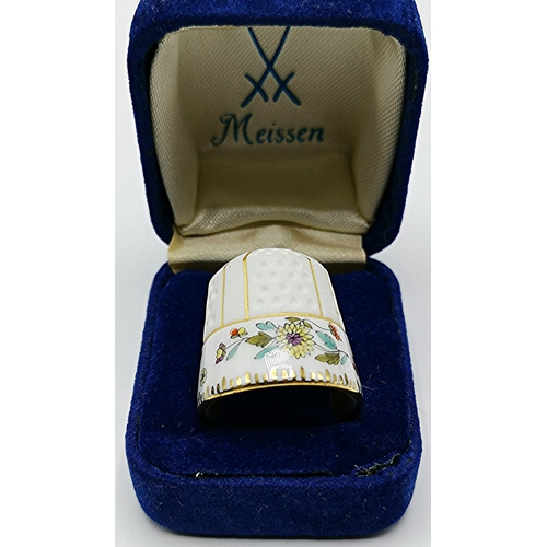 725 - MEISSEN PORCELAIN THIMBLE (Original Box)