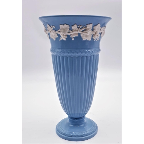 514 - WEDGWOOD Large 27.5cm BLUE & WHITE QUEENSWARE TRUMPET VASE