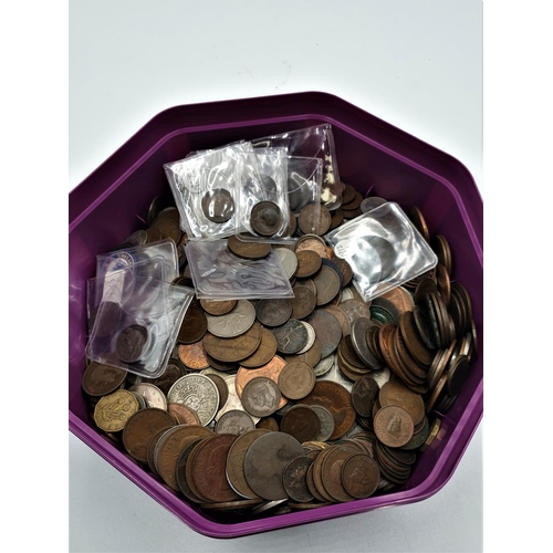 714 - TUB CONTAINING A Large Qty Of BRITISH COINS