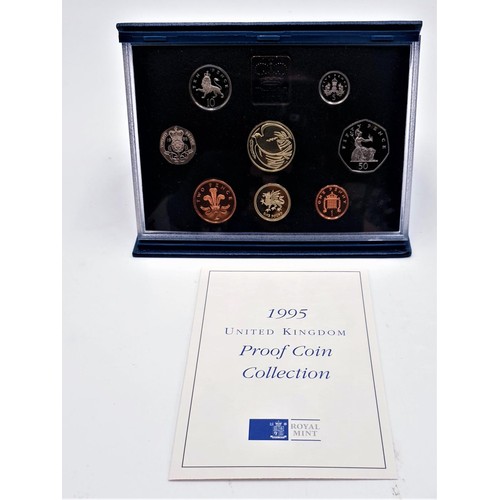 707 - ROYAL MINT UNITED KINGDOM PROOF COIN COLLECTION 1995 (Complete With Case ,Certificate And Box)