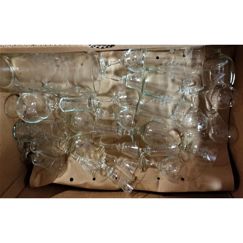 202 - BOX CONTAINING A Large Qty Of VARIOUS GLASS/CRYSTAL WARE ITEMS .
(Please Note This Lot WILL NOT BE P... 