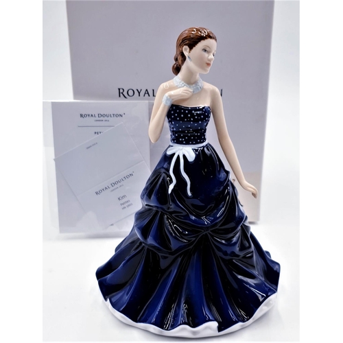 312 - ROYAL DOULTON 17cm FIGURINE 