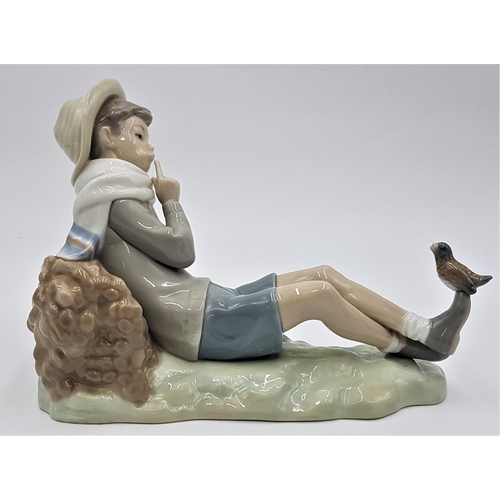 712 - LLADRO PORCELAIN Large 20.5cm x 14.5cm x 11cm CHARACTER FIGURINE OF A SHEPHERD BOY LYING DOWN,HIS HE... 