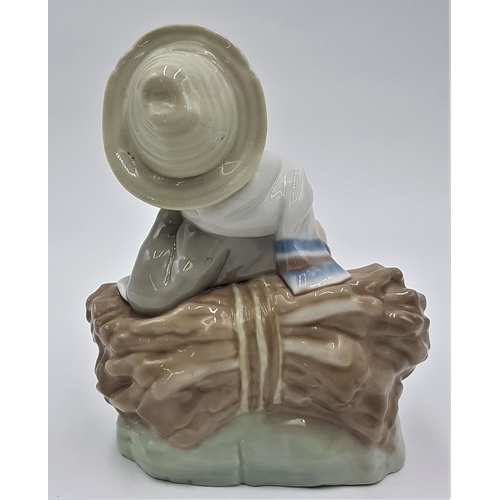 712 - LLADRO PORCELAIN Large 20.5cm x 14.5cm x 11cm CHARACTER FIGURINE OF A SHEPHERD BOY LYING DOWN,HIS HE... 