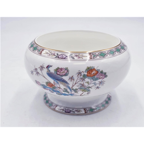 178 - WEDGWOOD CHINA 12.5 cm Dia  FOOTED BOWL  IN THE KUTANI CRANE DESIGN