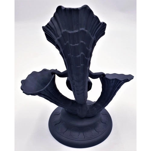 781 - WEDGWOOD BLACK JASPER WARE 17.5 cm VASE 