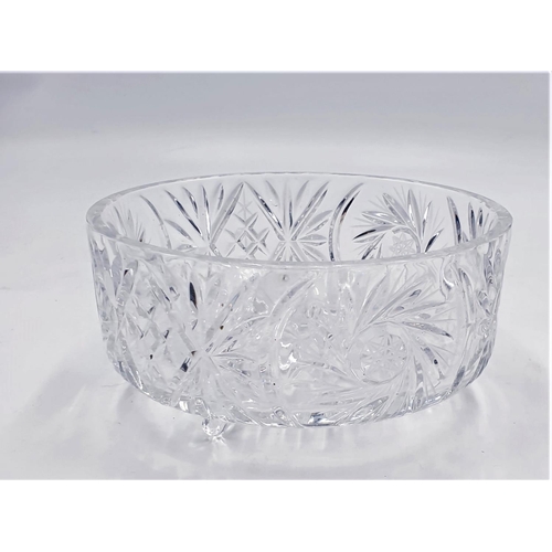 203 - CRYSTAL TRI-FOOTED 20.5 cm Dia GLASS  BOWL