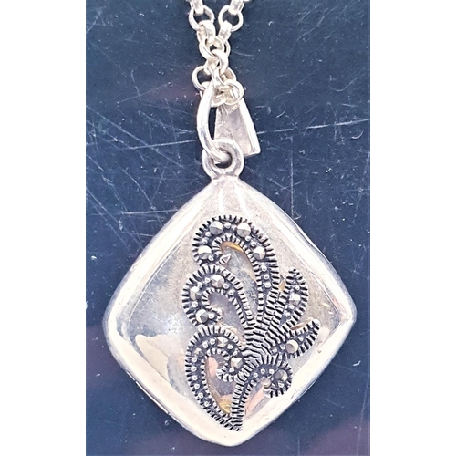 376 - SILVER DIAMOND SHAPED VINAIGRETTE PENDANT ON A SILVER 66cm NECK CHAIN  (Total Weight 14.23 Grams)