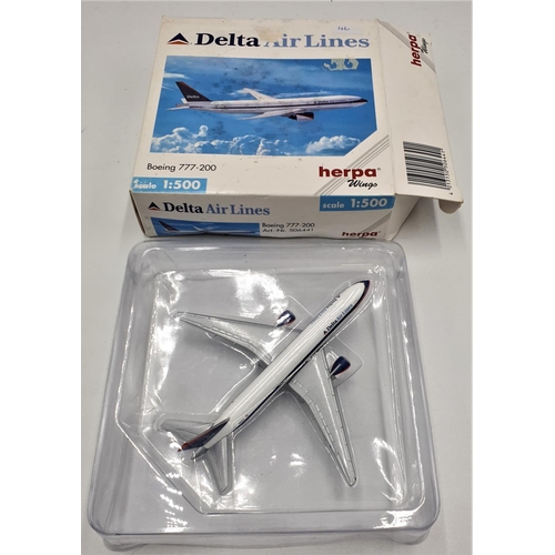 508 - HERPA DIE CAST MODEL OF THE DELTA AIRWAYS BOEING 777-200 AREOPLANE  (Original Box)