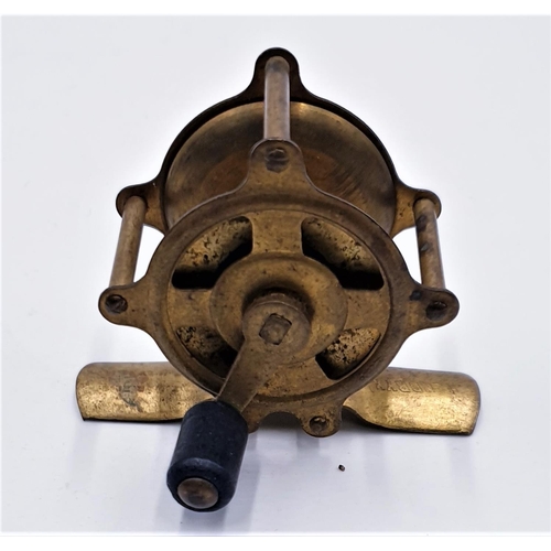 606 - HENDRYX Miniature BRASS FISHING REEL