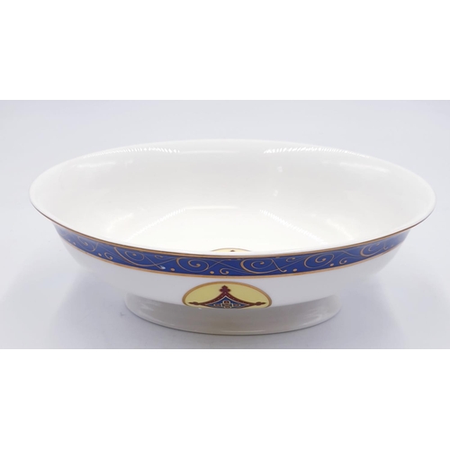 744 - LINDA LEE LEIGHTON CERAMICS 24.5cm x 18cm OVAL FOOTED BOWL