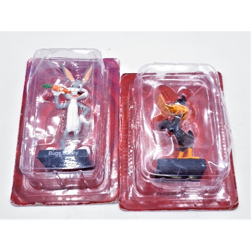 646 - WARNER Bros DIE CAST FIGURINES (2) 